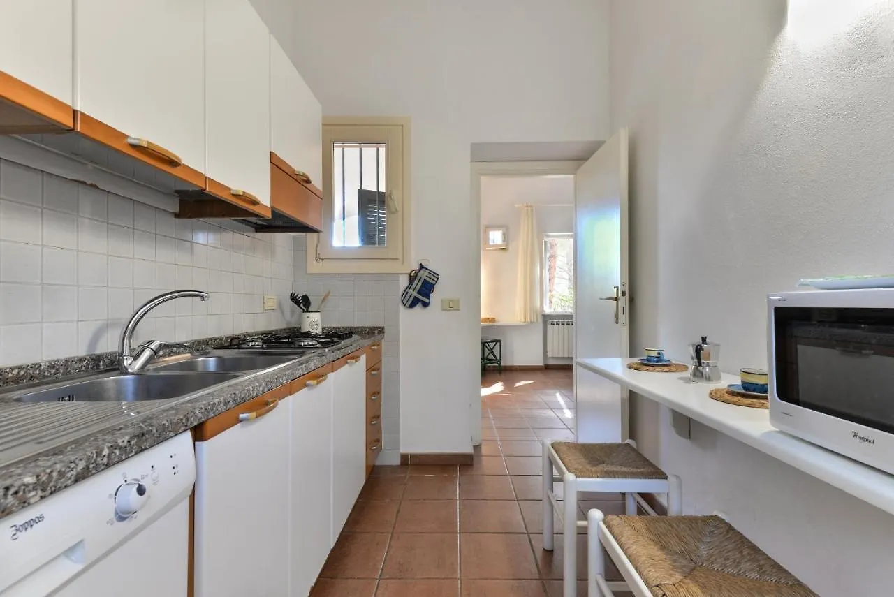 Apartment Il Papavero Procchio  Italy